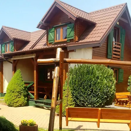Feriehus Apartamentowe Drewniane Colorado Karwia