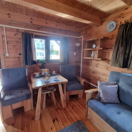 Apartamentowe Drewniane Colorado Semesterbostad *