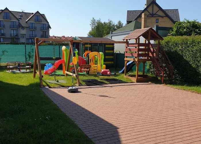 Feriehus Apartamentowe Drewniane Colorado Karwia